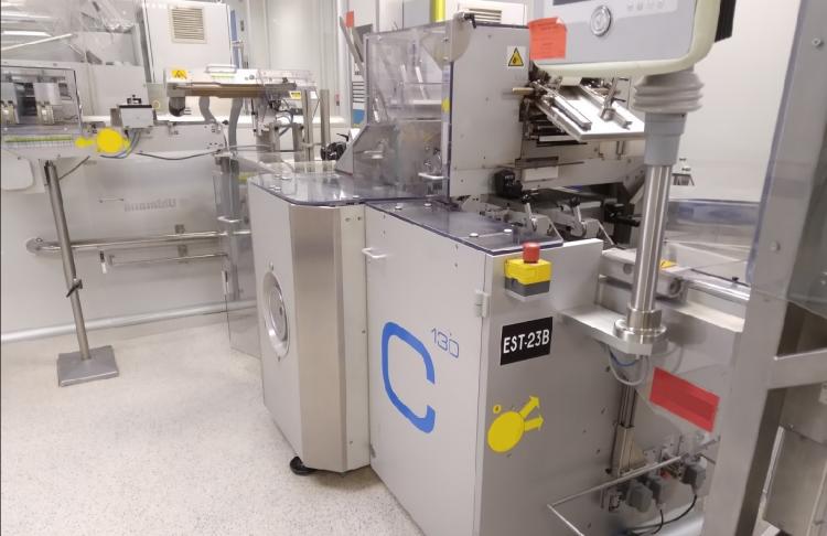 Ligne blister Alu/Alu Uhlmann 1030 avec encartonneuse Uhlmann C130