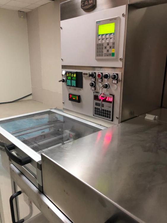 Thermoformeuse pour ampoules CAM NMX/F