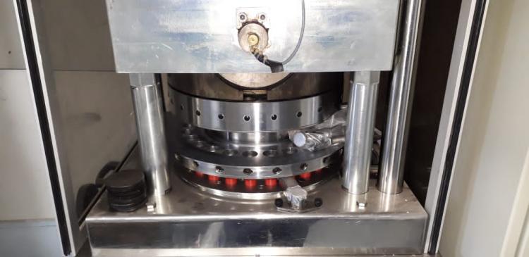 Comprimeuse rotative SVIAC PR24