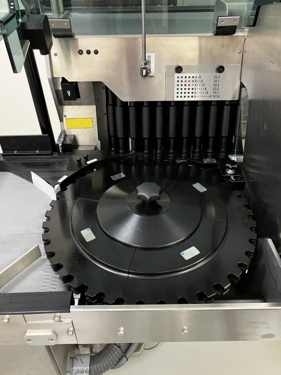 Mireuse semi-automaitque pour vials SEIDENADER V90-AVSB/75-LR