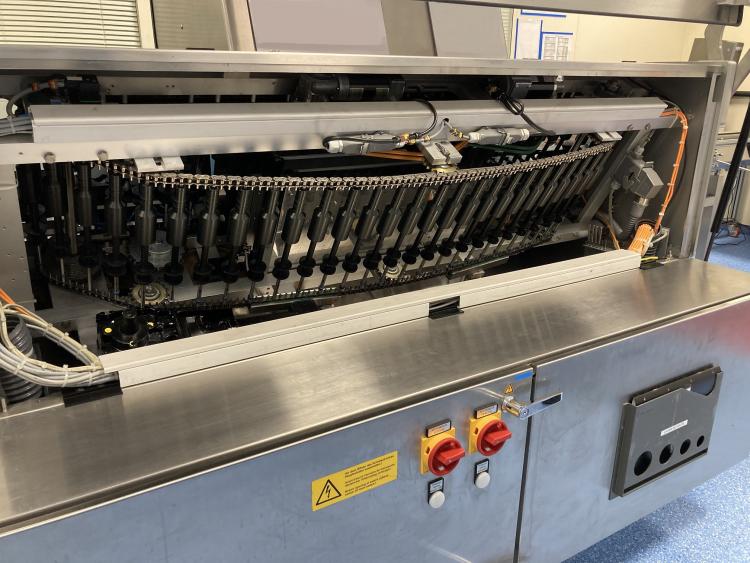 Mireuse semi-automaitque pour vials SEIDENADER V90-AVSB/60-LR