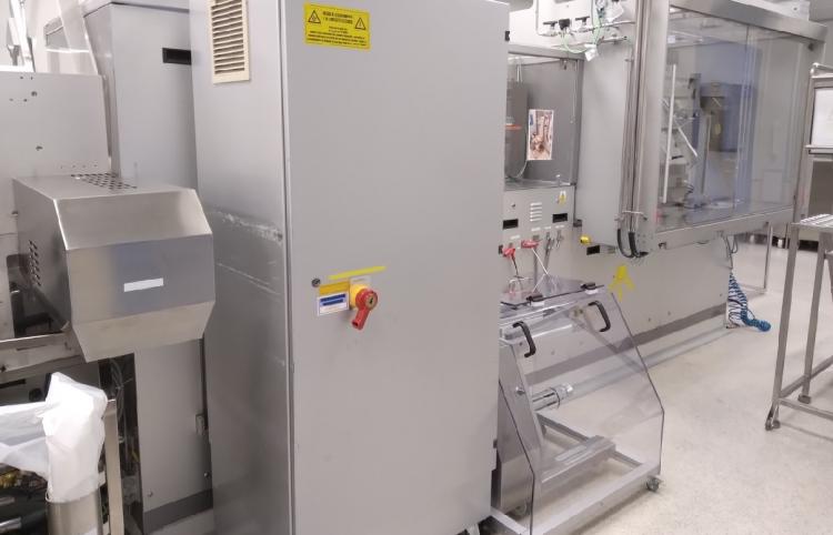 Ligne blister Alu/Alu Uhlmann 1030 avec encartonneuse Uhlmann C130
