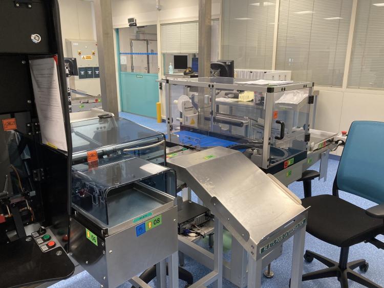 Mireuse semi-automaitque pour vials SEIDENADER V90-AVSB/60-LR