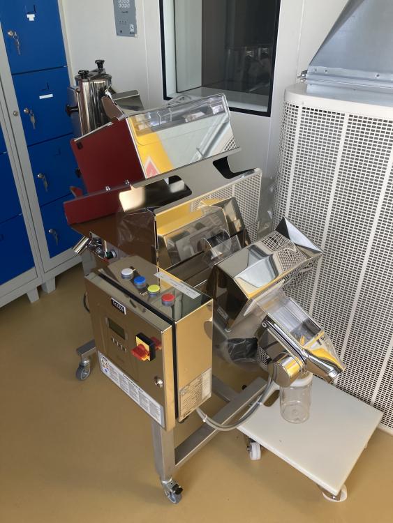 Machine de dépoussiérage, de tri automatique des gélules remplies et détection de particules métalliques SODOLPHA TRICAP/DEP/DPM