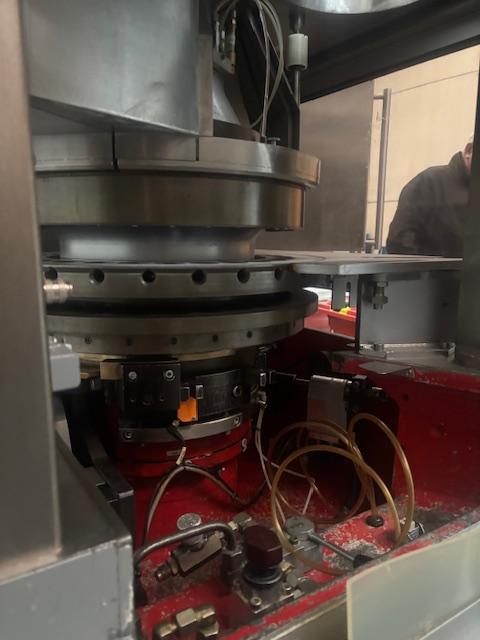 2x Comprimeuse rotative FETTE P2100